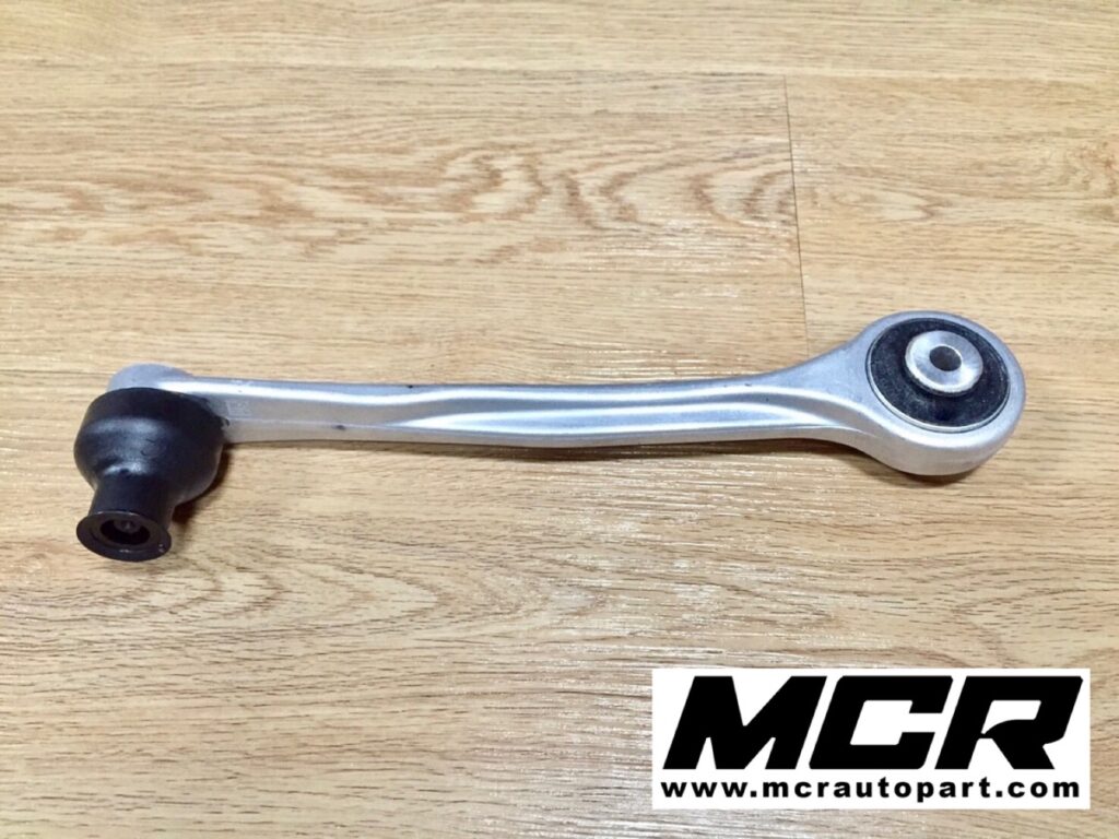 ปีกนกหน้าตัวบน Audi Q5 อะไหล่แท้ จาก MCR Autoparts