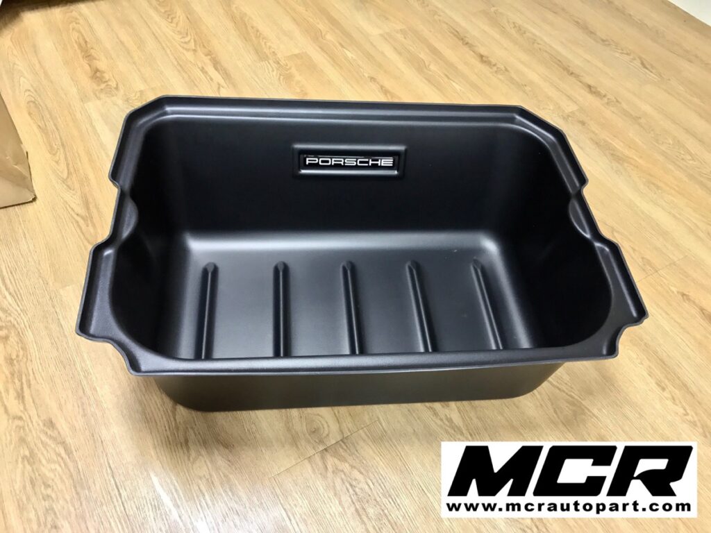 ถาดใส่สัมภาระฝากระโปรงหน้า Porsche Carrera 991 อะไหล่แท้ จาก MCR Autoparts