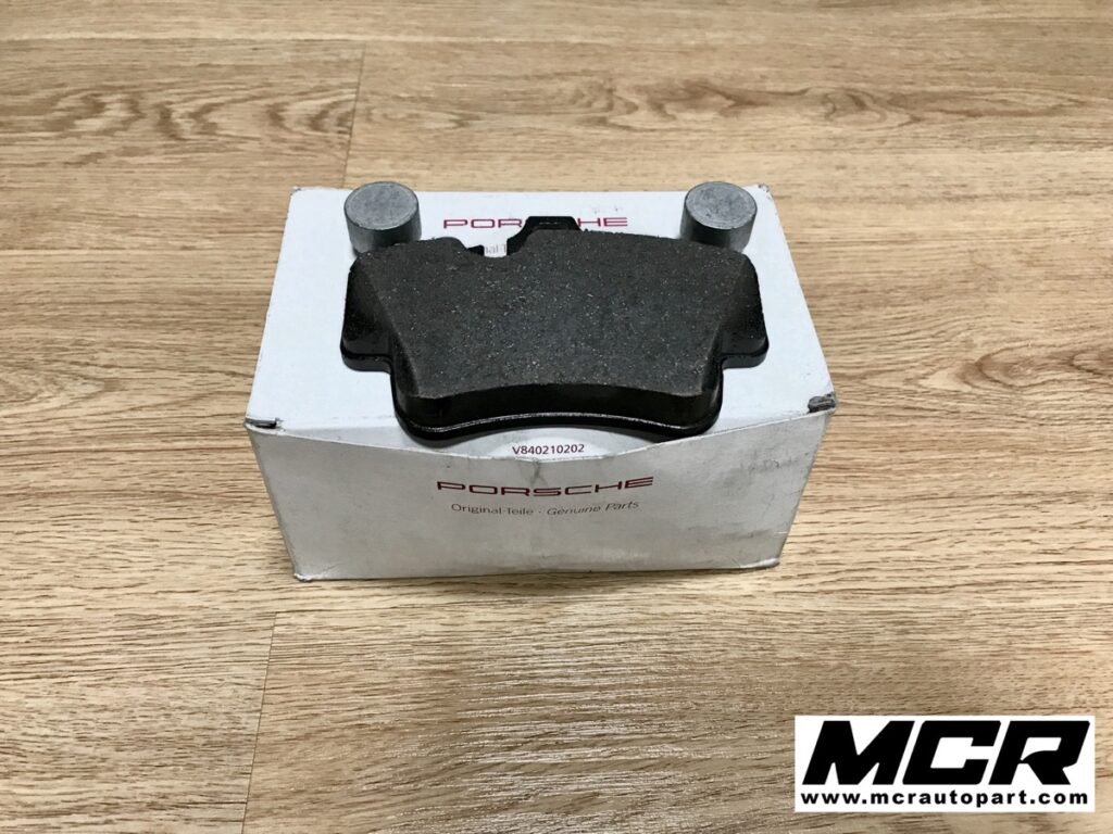 ผ้าเบรคหลัง Porsche Carrera 996 อะไหล่แท้ จาก MCR Autoparts