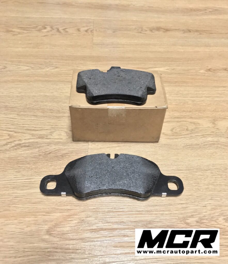 ผ้าเบรคหน้า Porsche Carrera 997 MK2 อะไหล่แท้ จาก MCR Autoparts