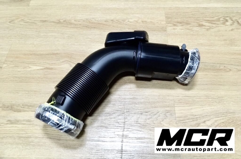 ท่อเข้ากรองอากาศ Porsche Cayenne 958 Hybrid อะไหล่แท้ จาก MCR Autoparts