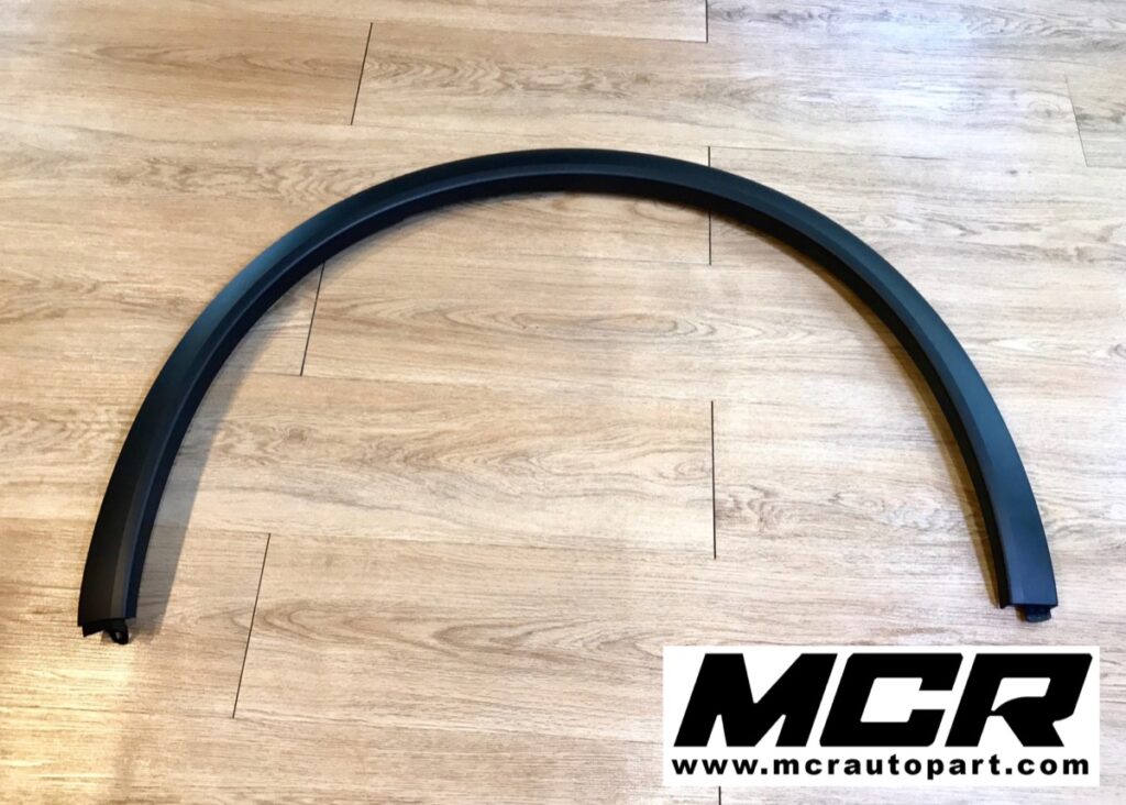 คิ้วซุ้มล้อ Porsche Cayenne 958 อะไหล่แท้ จาก MCR Autoparts
