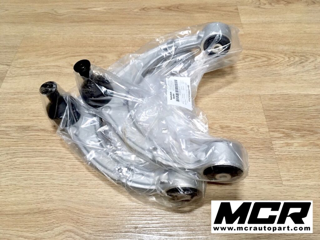 ปีกนกบน Porsche Panamera อะไหล่แท้ จาก MCR Autoparts