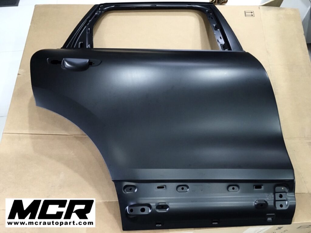 ประตูหลัง Porsche Cayenne Diesel,Hybrid อะไหล่แท้ จาก MCR Autoparts