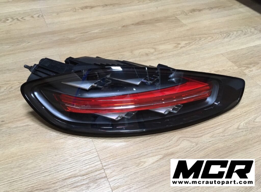 ไฟท้าย Porsche Boxster 718 อะไหล่แท้ จาก MCR Autoparts