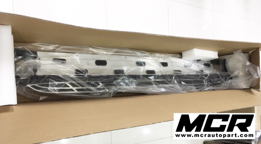 บันไดข้าง Porsche Cayenne 958 Hybrid,Diesel,Turbo อะไหล่แท้ จาก MCR Autoparts