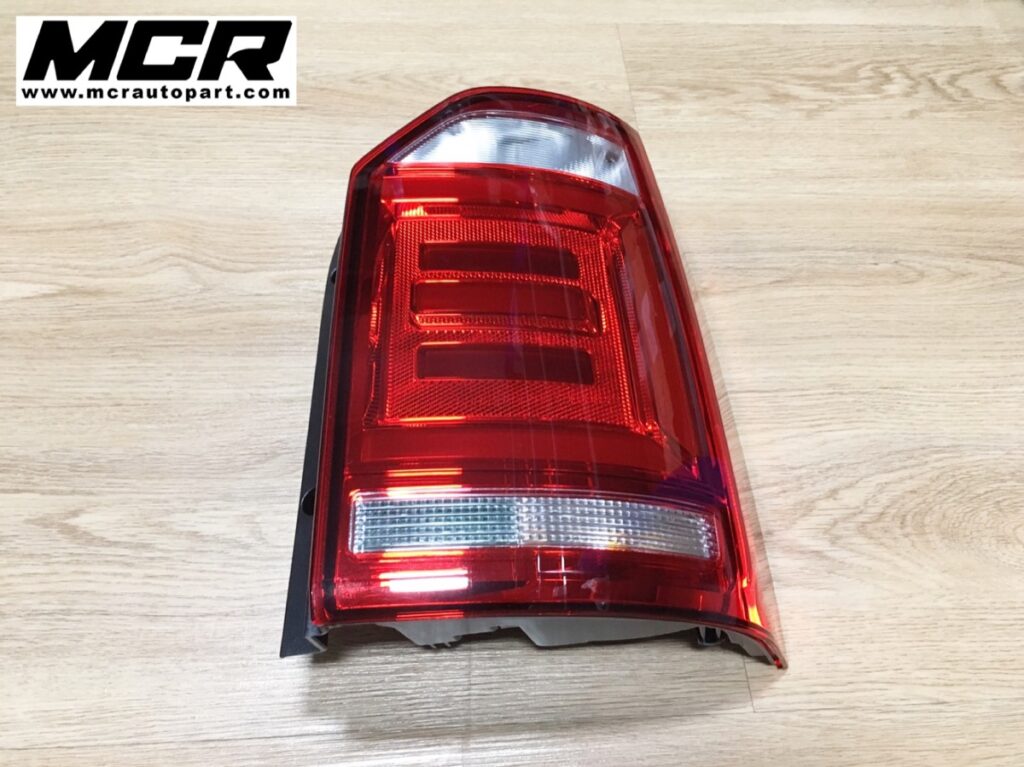 ไฟท้าย Volkswagen Caravelle อะไหล่แท้ จาก MCR Autoparts
