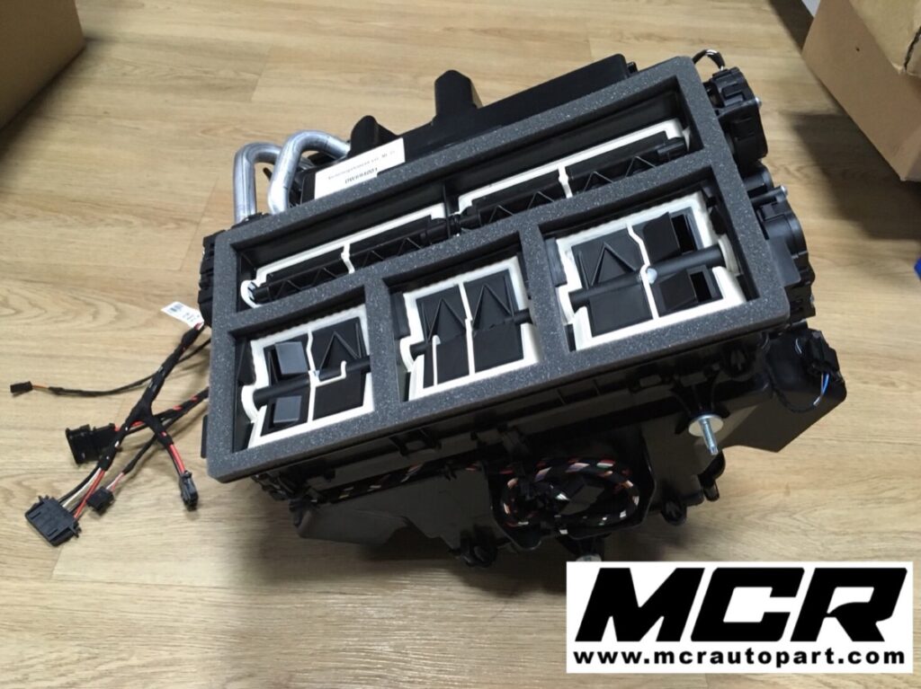 ตู้แอร์ Porsche Carrera 991 อะไหล่แท้ จาก MCR Autoparts