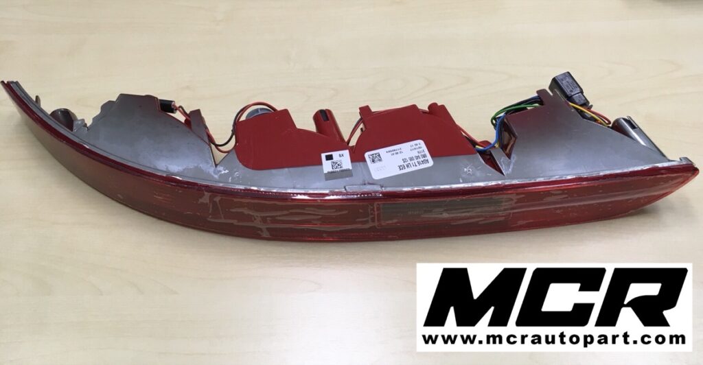 ไฟทัมทิมหลัง Audi Q5 อะไหล่แท้ จาก MCR Autoparts