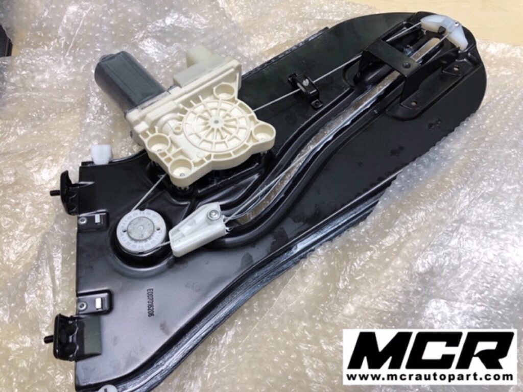 รางกระจกหูข้างหลัง Rolls-royce อะไหล่แท้ จาก MCR Autoparts