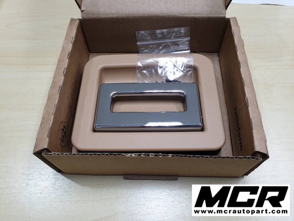 มือเปิดฝาท้าย Porsche Cayenne 958 อะไหล่แท้ จาก MCR Autoparts
