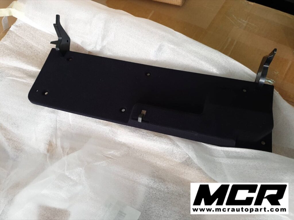ฝาครอบเก๊ะ Lamborghini Gallardo LP560 อะไหล่แท้ จาก MCR Autoparts