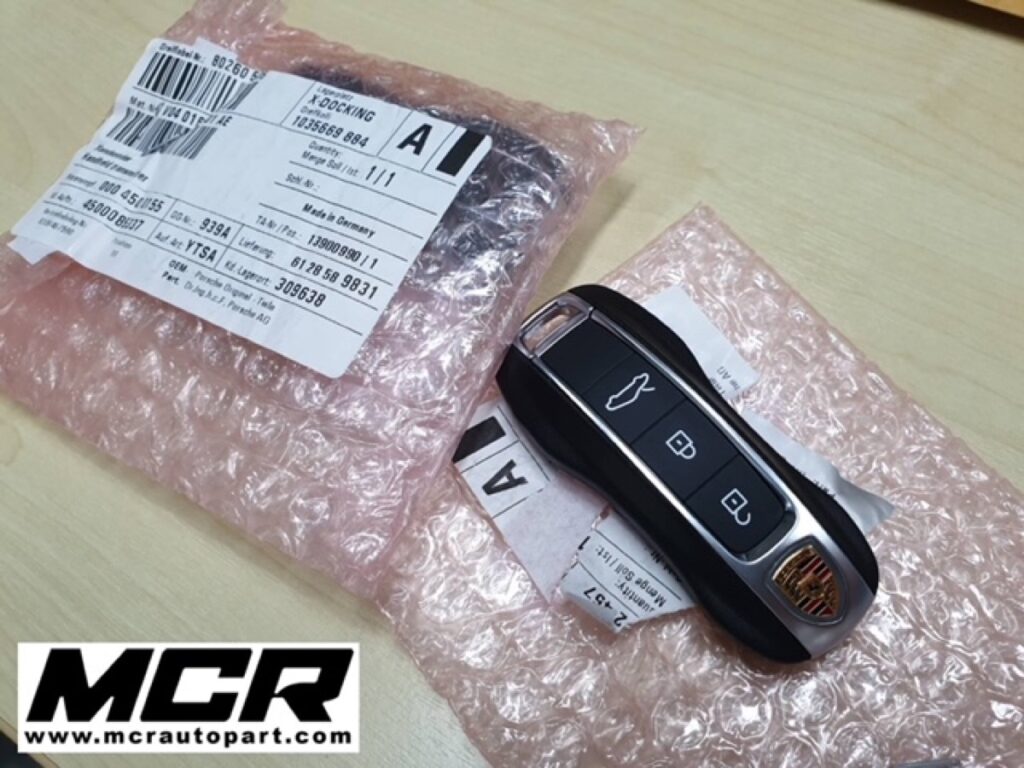 กุญแจ Porsche 992 Carrera 2020 อะไหล่แท้ จาก MCR Autoparts