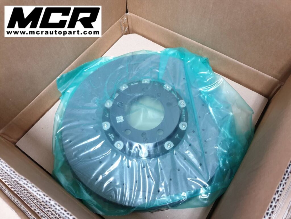 จานเบรค Ceramic สำหรับ Porsche Panamera 971 อะไหล่แท้ จาก MCR Autoparts