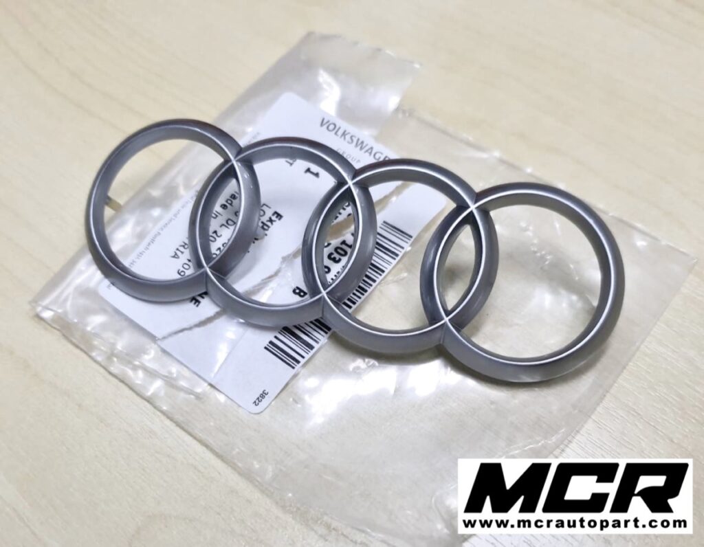โลโก้ฝาเครื่อง Audi TTRS อะไหล่แท้ จาก MCR Autoparts
