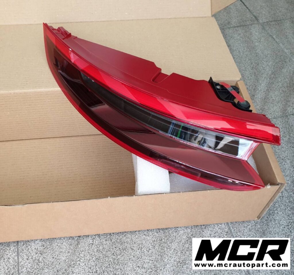 ไฟท้าย 991.2 Smoke Black Porsche อะไหล่แท้ จาก MCR Autoparts