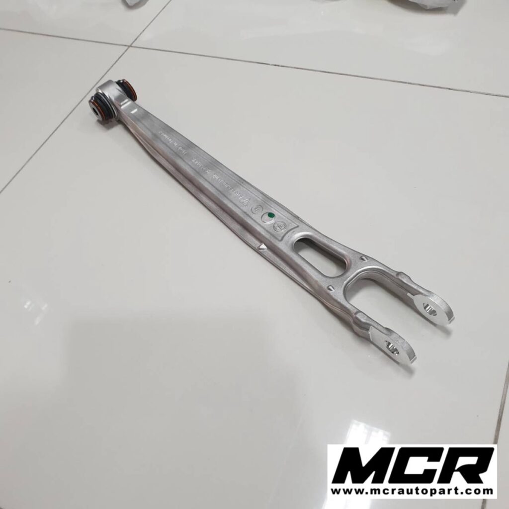 ปีกนกหลัง Porsche Cayman 718 อะไหล่แท้ จาก MCR Autoparts