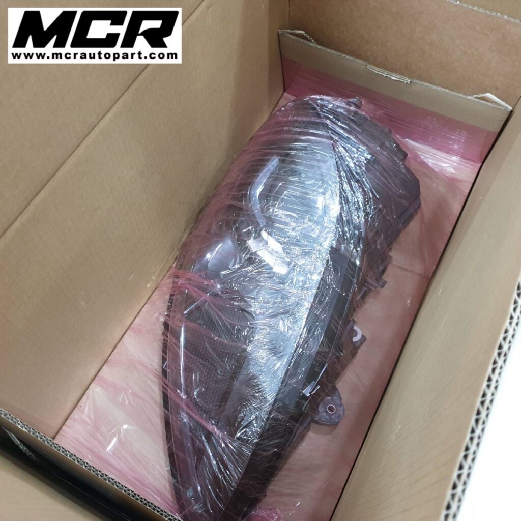ไฟหน้า Porsche Macan 2021 model อะไหล่แท้ จาก MCR Autoparts