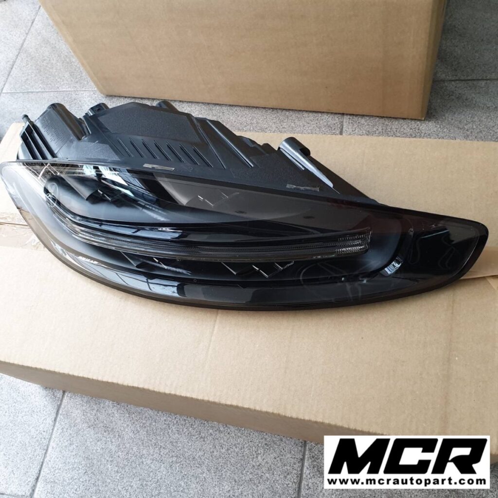 ไฟท้าย Porsche 718 Black option อะไหล่แท้ จาก MCR Autoparts