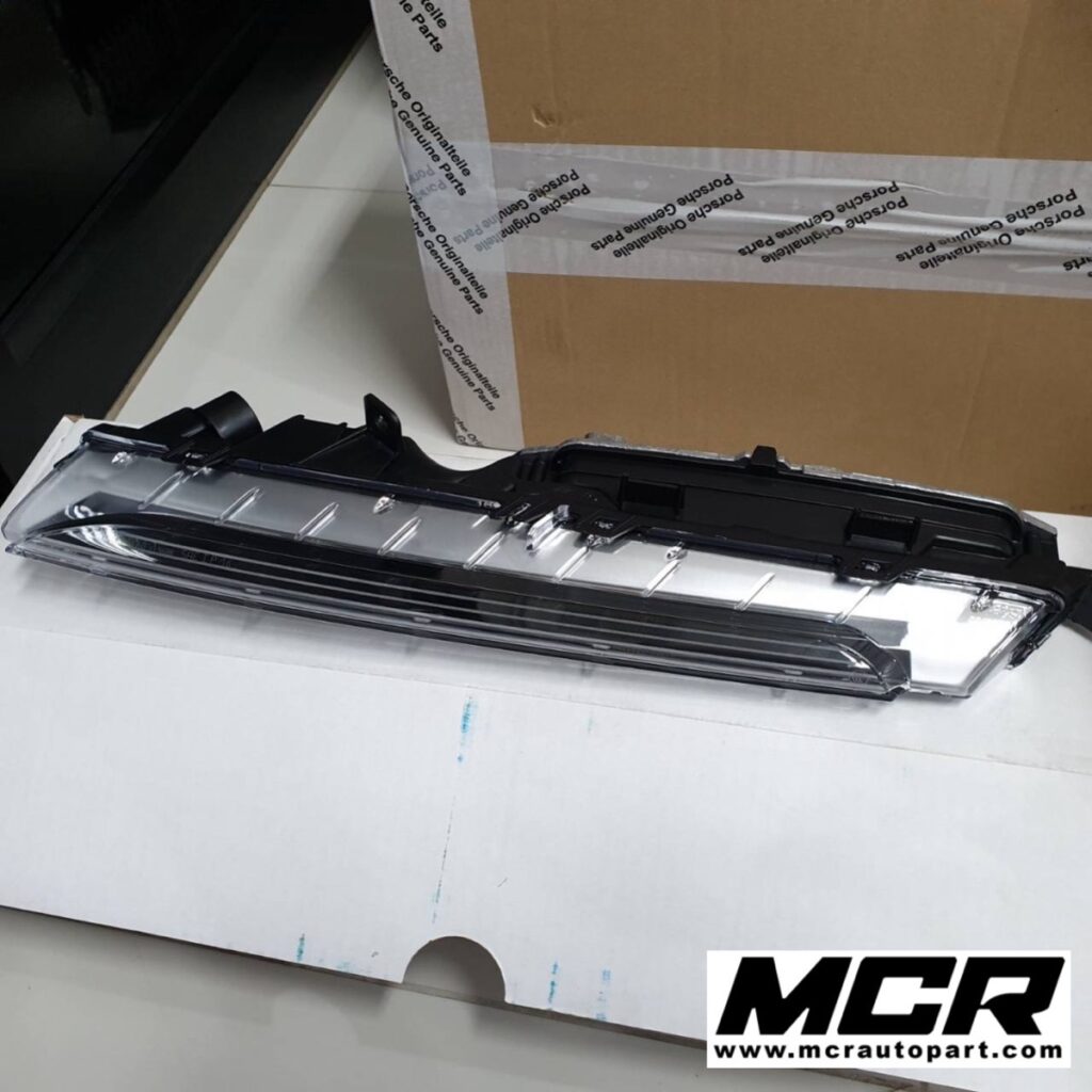 ไฟ Daylight Porsche Cayenne 2022 model อะไหล่แท้ จาก MCR Autoparts