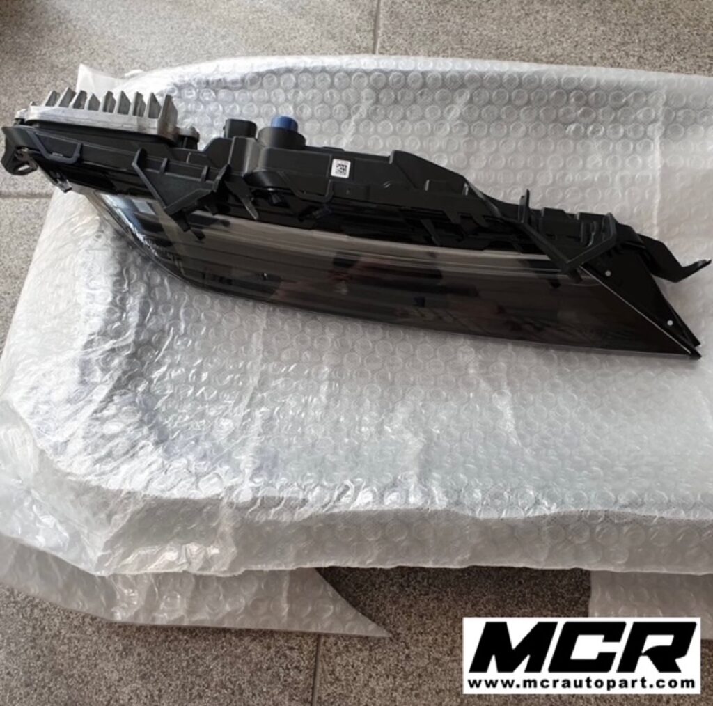 ไฟ Daylight Porsche Macan 2020 model อะไหล่แท้ จาก MCR Autoparts