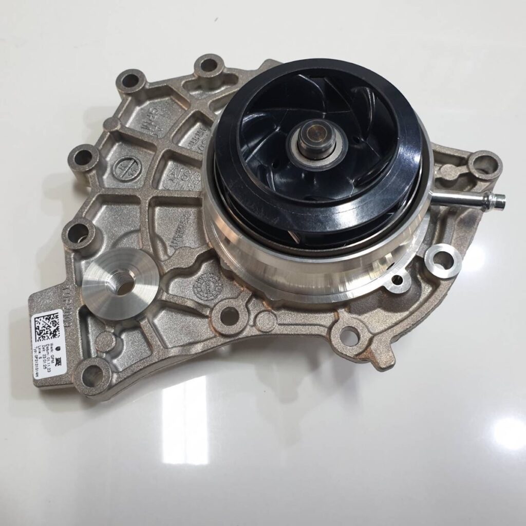 ปั้มน้ำ Porsche Panamera Turbo 2022 model อะไหล่แท้ จาก MCR Autoparts