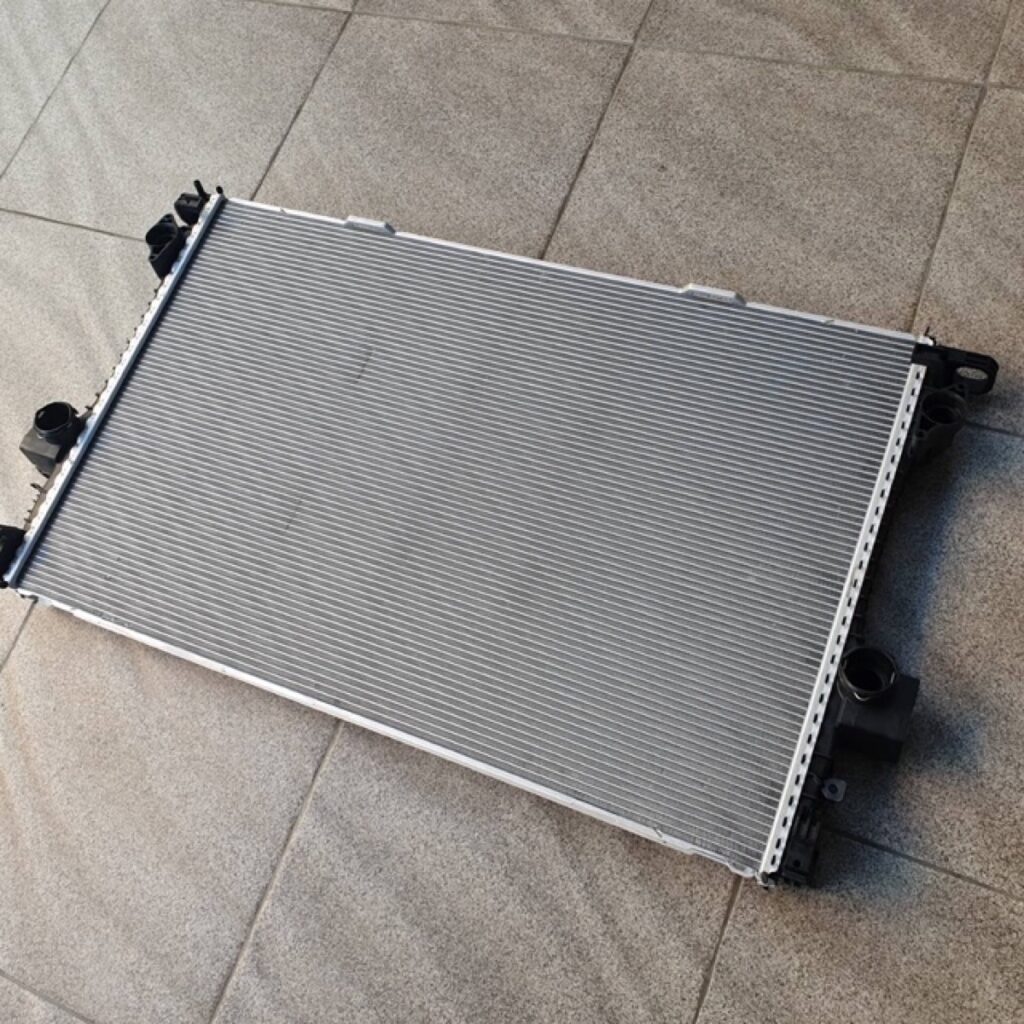 หม้อน้ำ Porsche Panamera 971 2022 model อะไหล่แท้ จาก MCR Autoparts