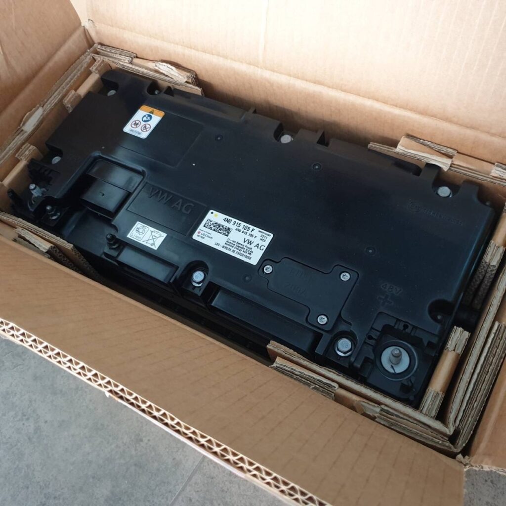แบตเตอรี่ Audi RS6 อะไหล่แท้ จาก MCR Autoparts