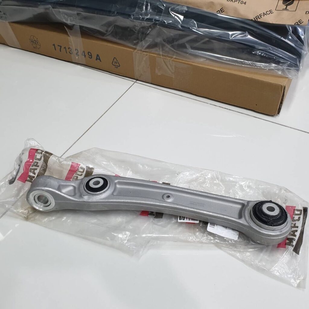 ปีกนกล่าง Porsche Cayenne E3 2022 model OEM เยอรมัน คุณภาพ อะไหล่แท้ จาก MCR Autoparts