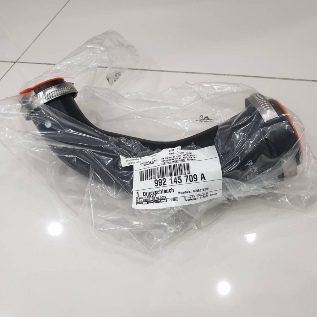 ท่ออากาศ Porsche 992 Carrera Turbo S อะไหล่แท้ จาก MCR Autoparts
