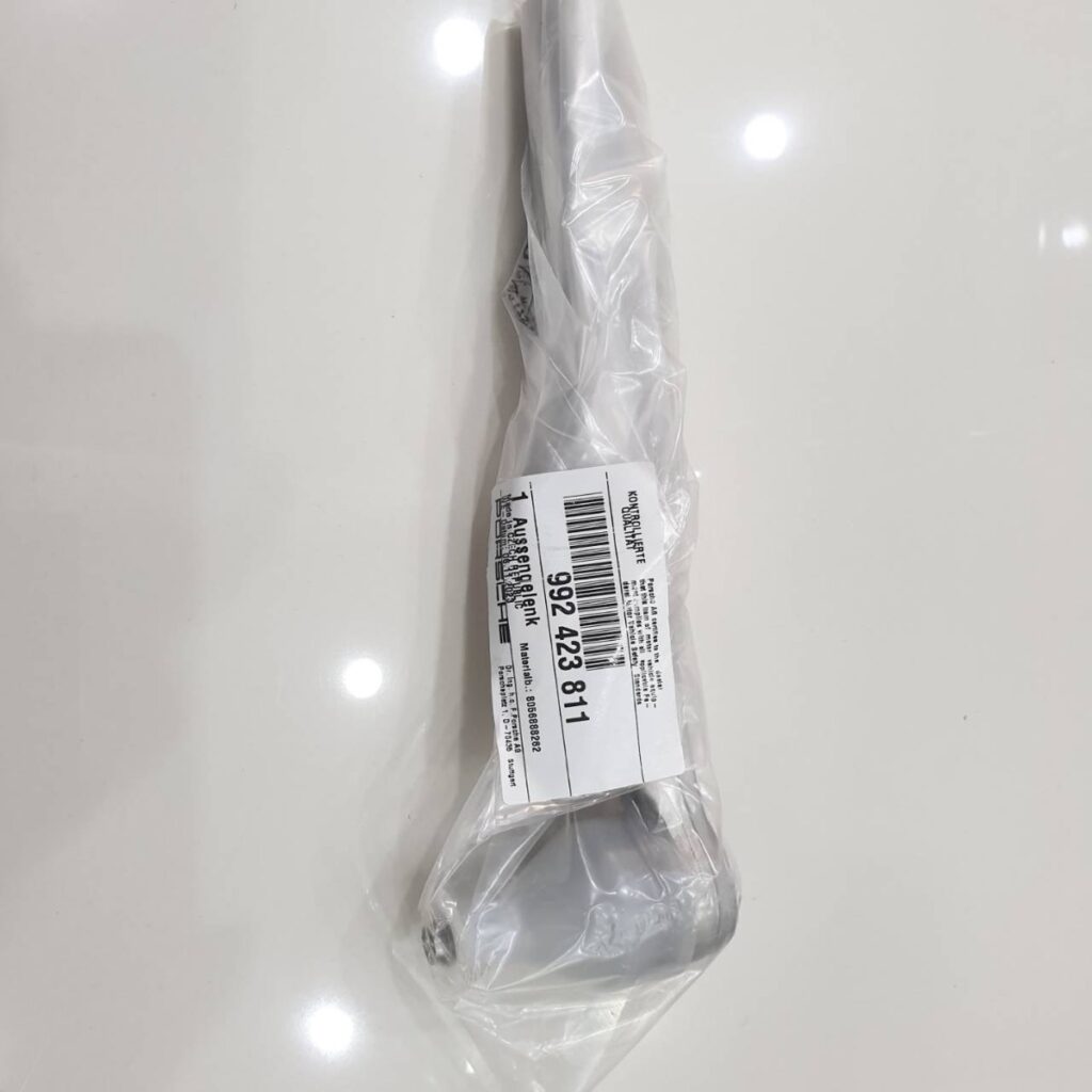 ลูกหมากแร๊ค Porsche Carrera 992 อะไหล่แท้ จาก MCR Autoparts