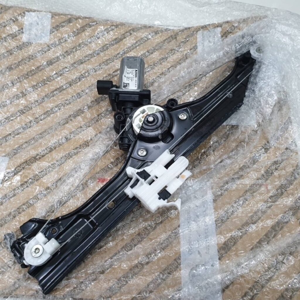 รางกระจก Fiat Abarth 500 อะไหล่แท้ จาก MCR Autoparts