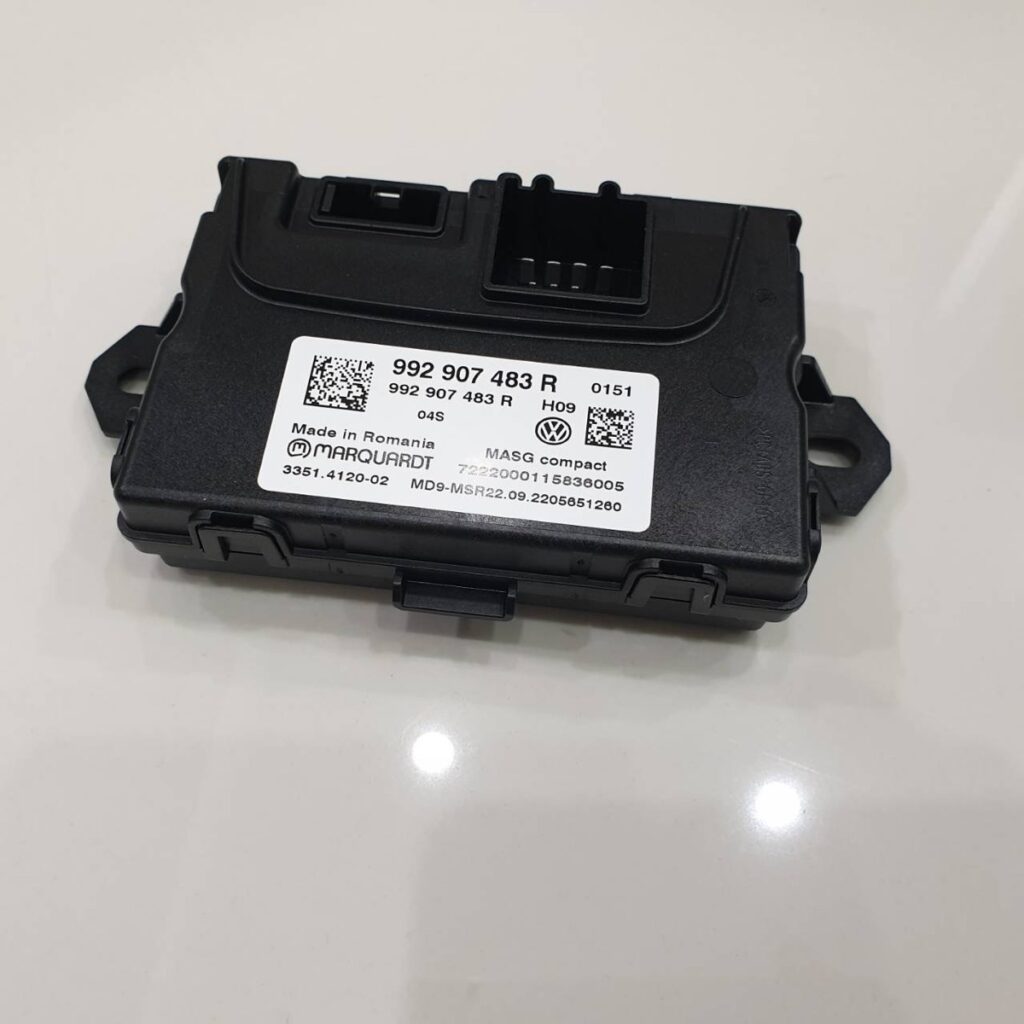 กล่องสปอยเลอร์หลัง Porsche 992 อะไหล่แท้ จาก MCR Autoparts