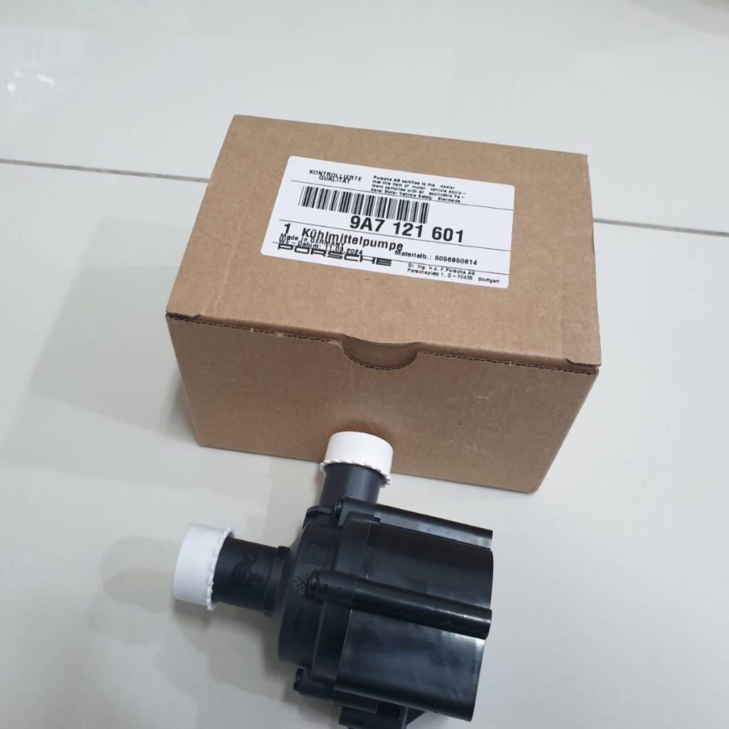 ปั๊มน้ำไฟฟ้า Porsche Panamera 971 อะไหล่แท้ จาก MCR Autoparts