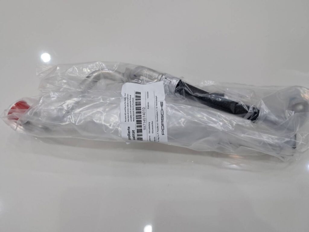 ท่อน้ำมัน Porsche Panamera 971 2022 model อะไหล่แท้ จาก MCR Autoparts