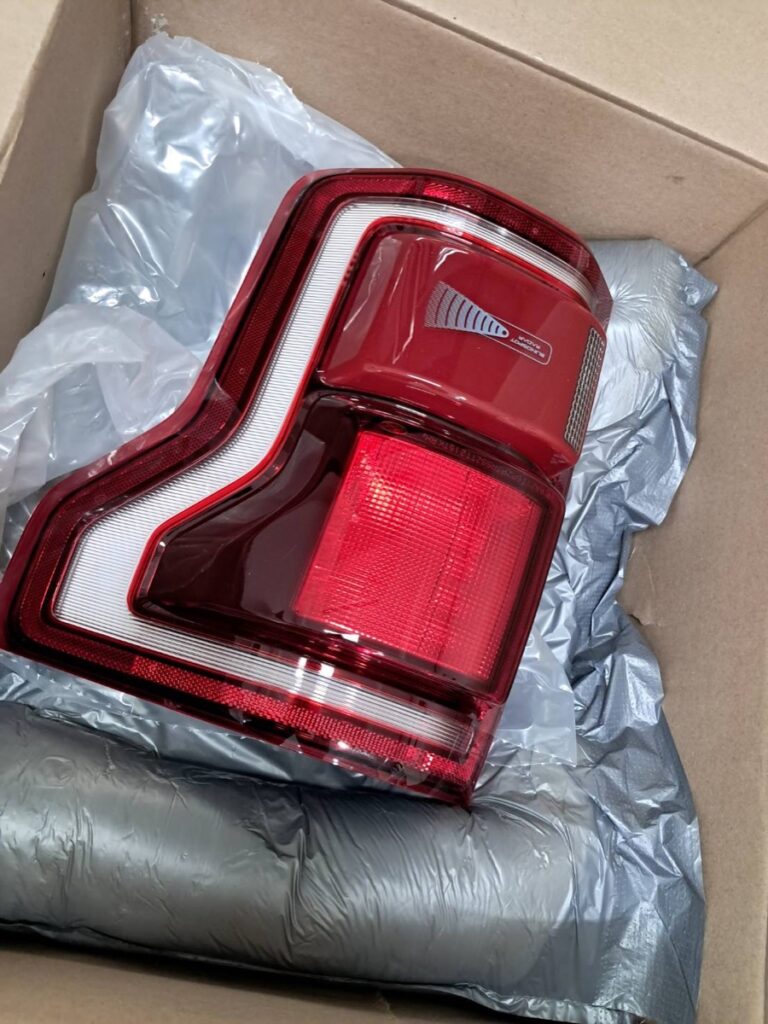 ไฟท้าย Ford F-150 อะไหล่แท้ จาก MCR Autoparts