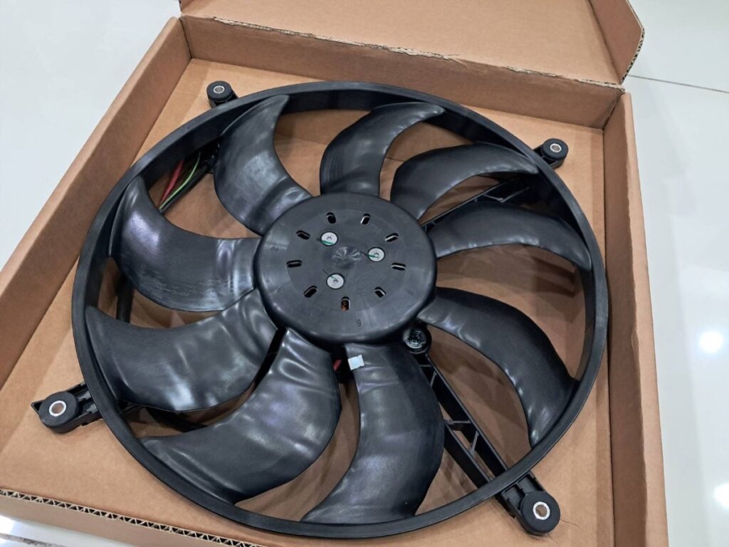 พัดลมหม้อน้ำ Porsche Carrera 992 อะไหล่แท้ จาก MCR Autoparts