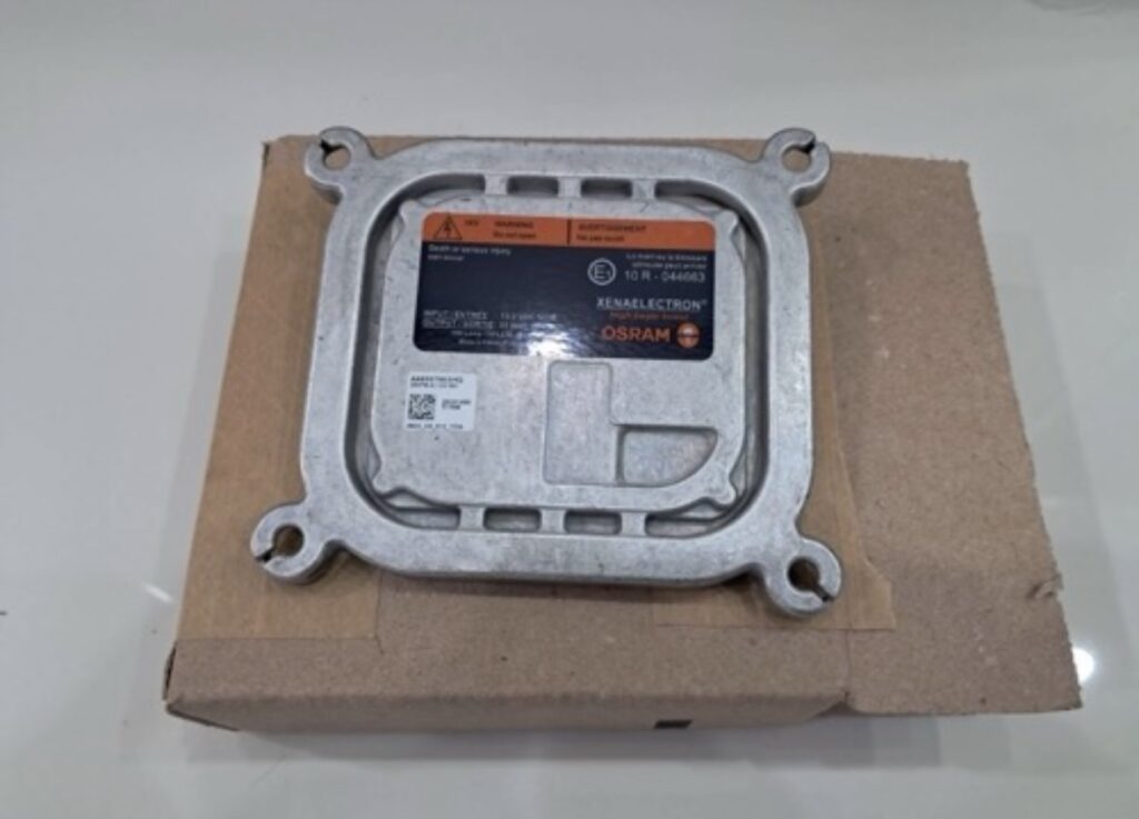 กล่องไฟหน้า Ford Mustang EcoBoost 2.3 อะไหล่แท้ Ford Mustang จาก MCR Autoparts